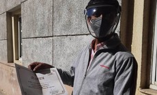 Ấn Độ: Gõ cửa 6 bệnh viện không có giường, con uất nghẹn nhìn mẹ tử vong