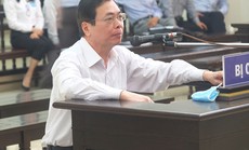 Ông Vũ Huy Hoàng: Tôi sức khỏe rất yếu vẫn cố ra tòa bảo vệ danh dự
