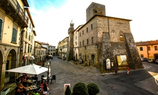 Thị trấn đẹp như tranh vẽ trả tiền cho khách đến ở