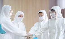 ILA tặng học bổng cho con của y, bác sĩ, nhân viên y tế trực tiếp điều trị bệnh nhân Covid-19