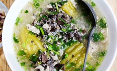 Nấu một nồi khổ qua mùa dịch