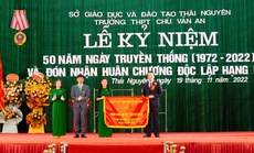 Trường THPT Chu Văn An đón nhận Huân Chương Độc lập hạng Nhì