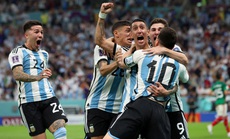 "Mưa kỷ lục" gọi tên Messi, Argentina mơ bước qua vòng bảng