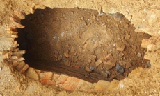 Đào móng xây trường, phát hiện mộ cổ hàng ngàn năm