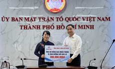 Doanh nghiệp TP HCM hỗ trợ gạo và tiền mặt cho đồng bào miền Trung