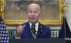 Mỹ: Tổng thống Biden “sốt ruột”, chủ tịch Hạ viện "gặp nguy"