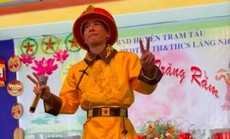 "Giang hồ mạng" Phú Lê tổ chức trung thu trong trường học: Xin nhận trách nhiệm