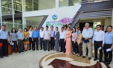 Đoàn khảo sát Trung ương về nông thôn mới tìm hiểu qui trình xử lý rác thải tại VWS