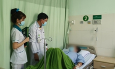 Ớn lạnh với hình ảnh mảnh xương gà đâm thủng ruột non