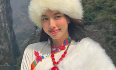 Hoa hậu Thùy Tiên xin lỗi vì trang phục không phù hợp