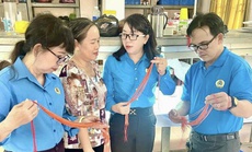 Động viên công nhân mắc bệnh hiểm nghèo