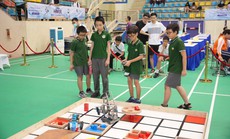 Thiết kế robot giúp du khách di chuyển an toàn