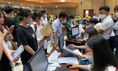 Đã xét tuyển online sao vẫn đòi nộp hồ sơ giấy?