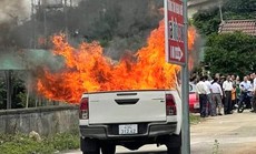 Lâm Đồng: Xe bán tải phát nổ rồi bốc cháy, tài xế tử vong