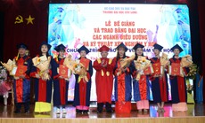 Trường ĐH Cửu Long trao bằng tốt nghiệp cho 560 tân cử nhân