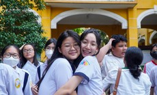 Hình ảnh sau khi kết thúc bài thi môn chuyên kỳ thi tuyển sinh lớp 10