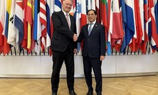 Bộ trưởng Bùi Thanh Sơn gặp Tổng Thư ký OECD Mathias Cormann