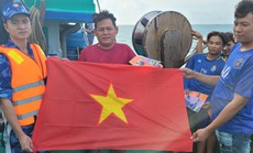 Vùng Cảnh sát biển 4 trao cờ Tổ quốc và tuyên truyền phòng, chống ma túy