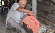 Cả đời gắn với bờ xe nước