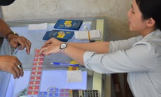 Giá vàng hôm nay 22-9: USD tăng giá dữ dội, vàng lao dốc