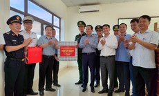 Phó Thủ tướng Trần Lưu Quang thăm cửa khẩu Bắc Luân, viếng liệt sĩ tại Pò Hèn