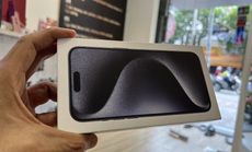 iPhone 15 xách tay rớt giá thê thảm