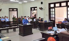 Quay phóng sự tệ nạn bóng cười rồi cưỡng đoạt tiền của quán karaoke