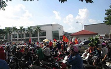 Hoan hô chị em công nhân!