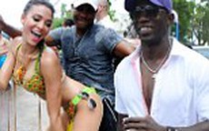 Cựu tiền đạo M.U cùng chiến hữu “quậy tưng” ở Barbados