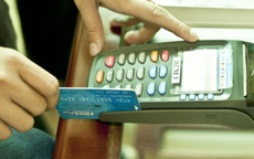 Thu phí cà thẻ ATM sẽ bị phạt nặng
