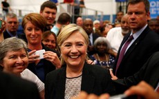 Bà Clinton cứng rắn với Trung Quốc