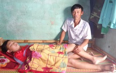 Hai cháu bé bị ung thư cần giúp đỡ