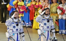 Trung Quốc tăng tốc ra không gian