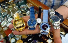 Phát hiện hàng ngàn đồng hồ giả nhãn hiệu nổi tiếng