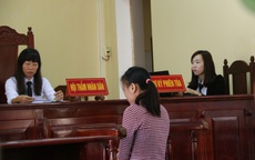 Cô gái dùng dao đoạt mạng mẹ nuôi lãnh 10 năm tù