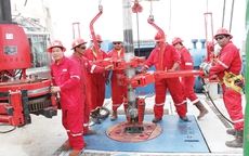 Nhân viên dầu khí nhận hơn 1 triệu đồng tiền thưởng Tết