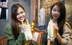 Trà sữa 2 ngăn đang khiến giới trẻ Sài Gòn điên đảo