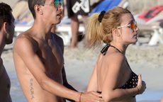 Di Maria  "trốn trại", đưa vợ xinh du hí