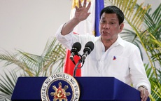 Ông Duterte tuân lệnh trời... ngừng nguyền rủa
