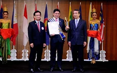 Sacombank nhận giải  100 thương hiệu nổi tiếng ASEAN