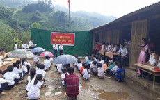 Vô cảm tột cùng, căm phẫn tột cùng