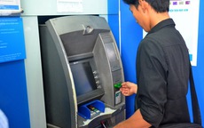 Ngân hàng muốn tăng phí ATM