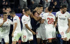 Làng bóng đá động viên HLV bị ung thư của Sevilla