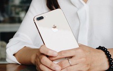 Khách hàng đặt cọc mua iPhone 8 sụt giảm mạnh