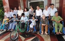 Cùng quỹ Lawrence S. Ting chung tay giúp đỡ người tàn tật