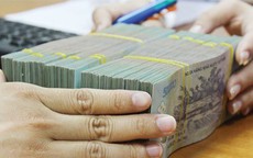 Ngân hàng lãi nghìn tỉ đồng "chi đậm" cho nhân viên