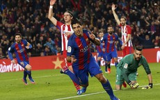 Suarez ghi bàn rồi bị thẻ đỏ, Barcelona vào chung kết Cúp Nhà vua