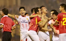 Nam Định trụ hạng nghẹt thở