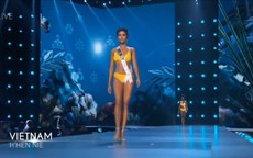 Bán kết Miss Universe 2018: H'Hen Niê khoe vóc dáng nóng bỏng