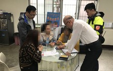 Ngừng visa Quan Hồng, công ty du lịch chới với